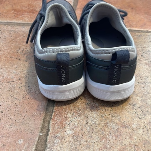 VIONIC sneaker - Picture 4 of 5